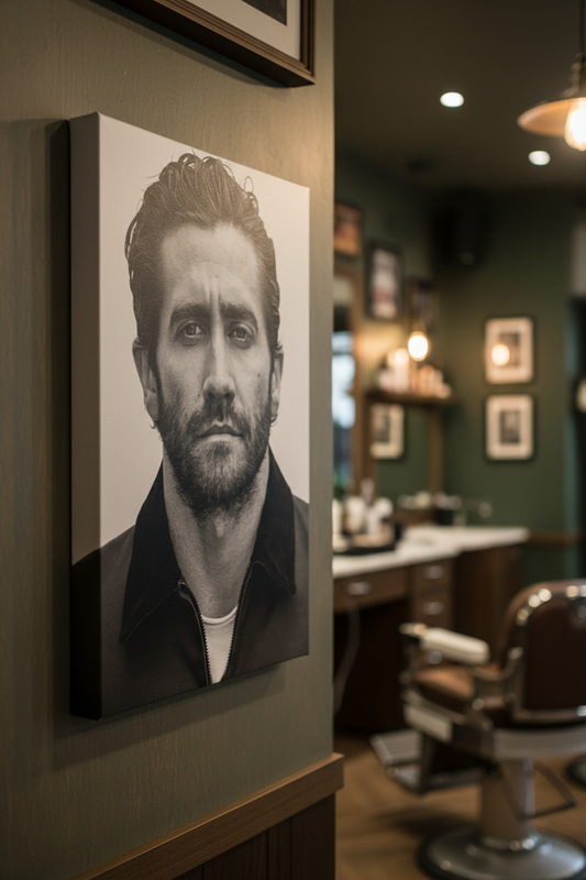 Yoğun Bakış: Karizmatik Erkek Portre Kanvas Tablo